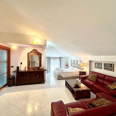 Longlife Isbingias Apartment Cagliari Bagian luar foto