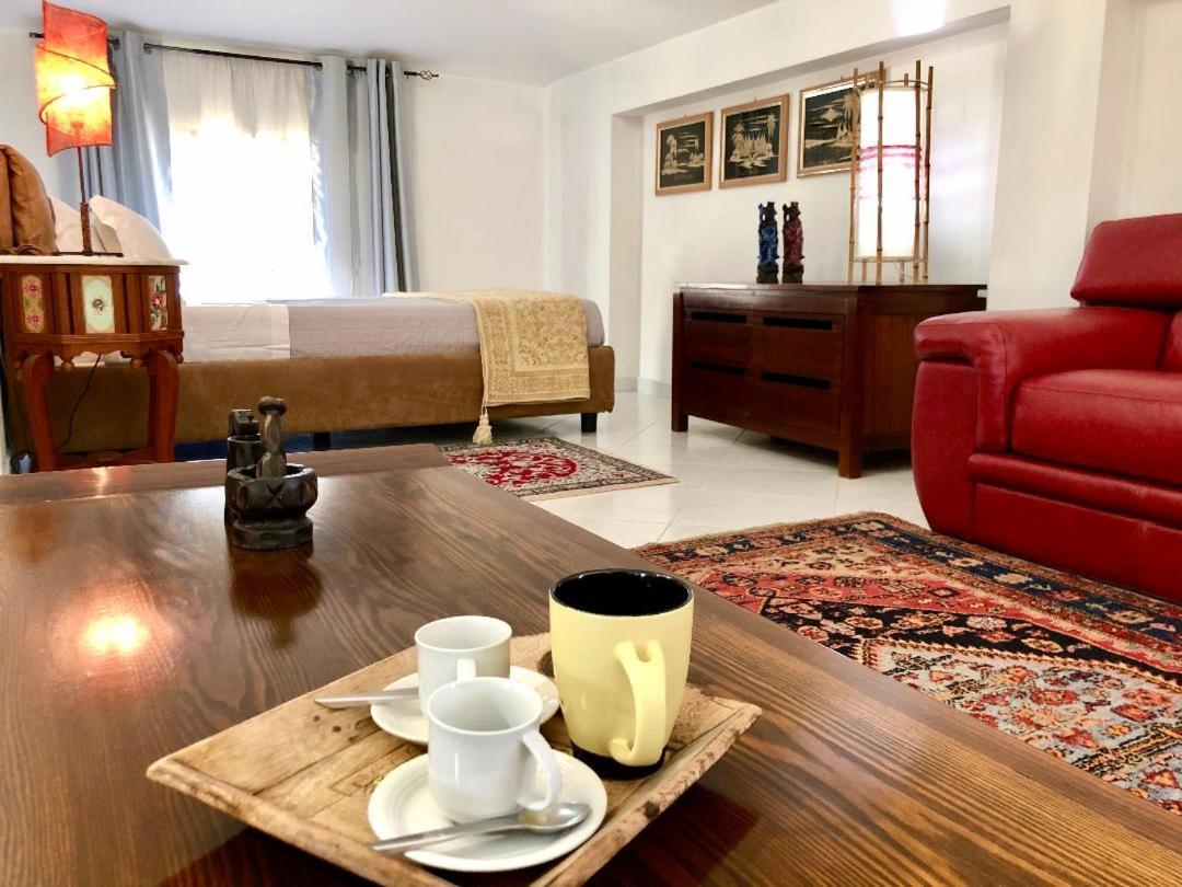 Longlife Isbingias Apartment Cagliari Bagian luar foto