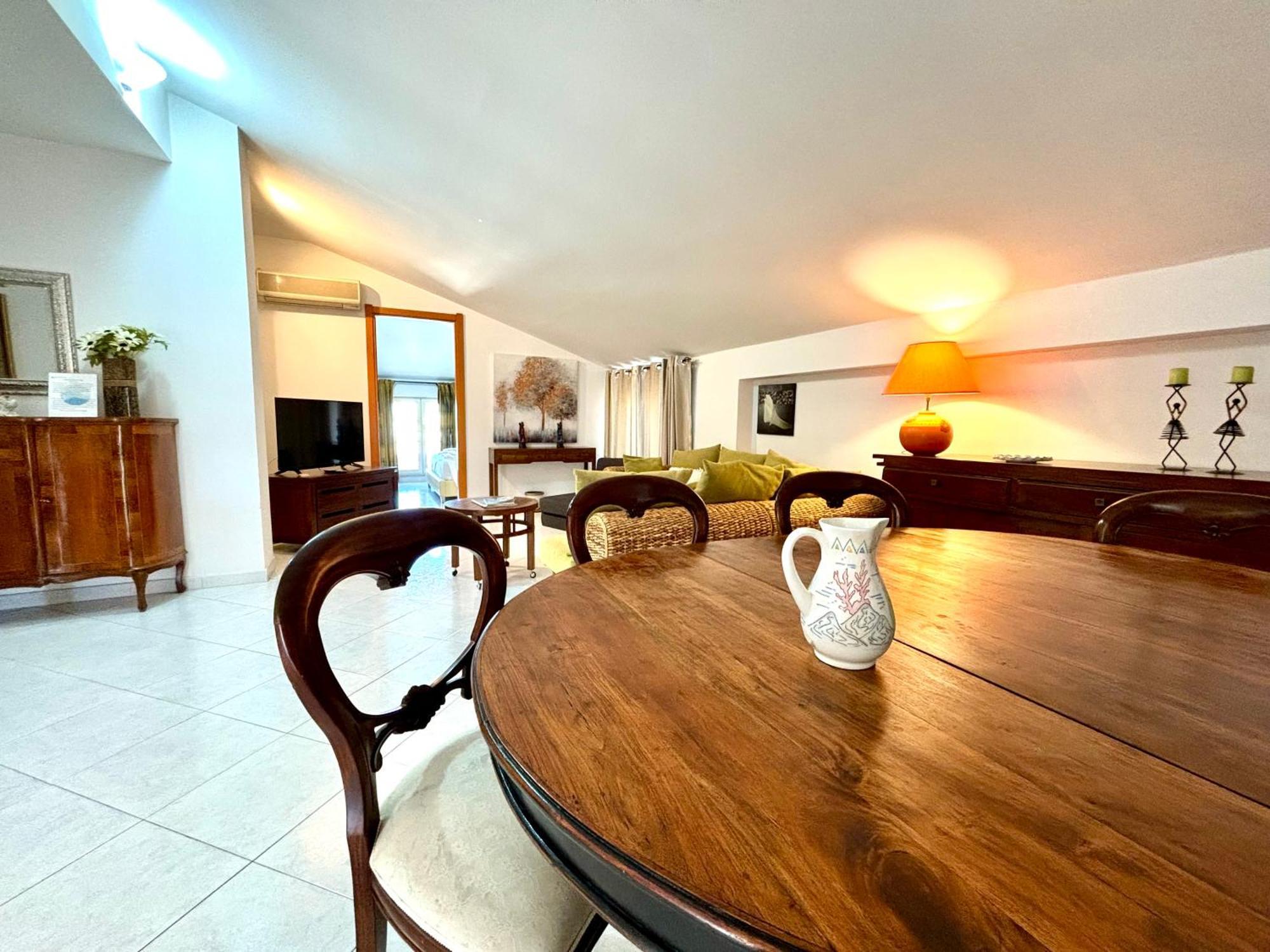 Longlife Isbingias Apartment Cagliari Bagian luar foto