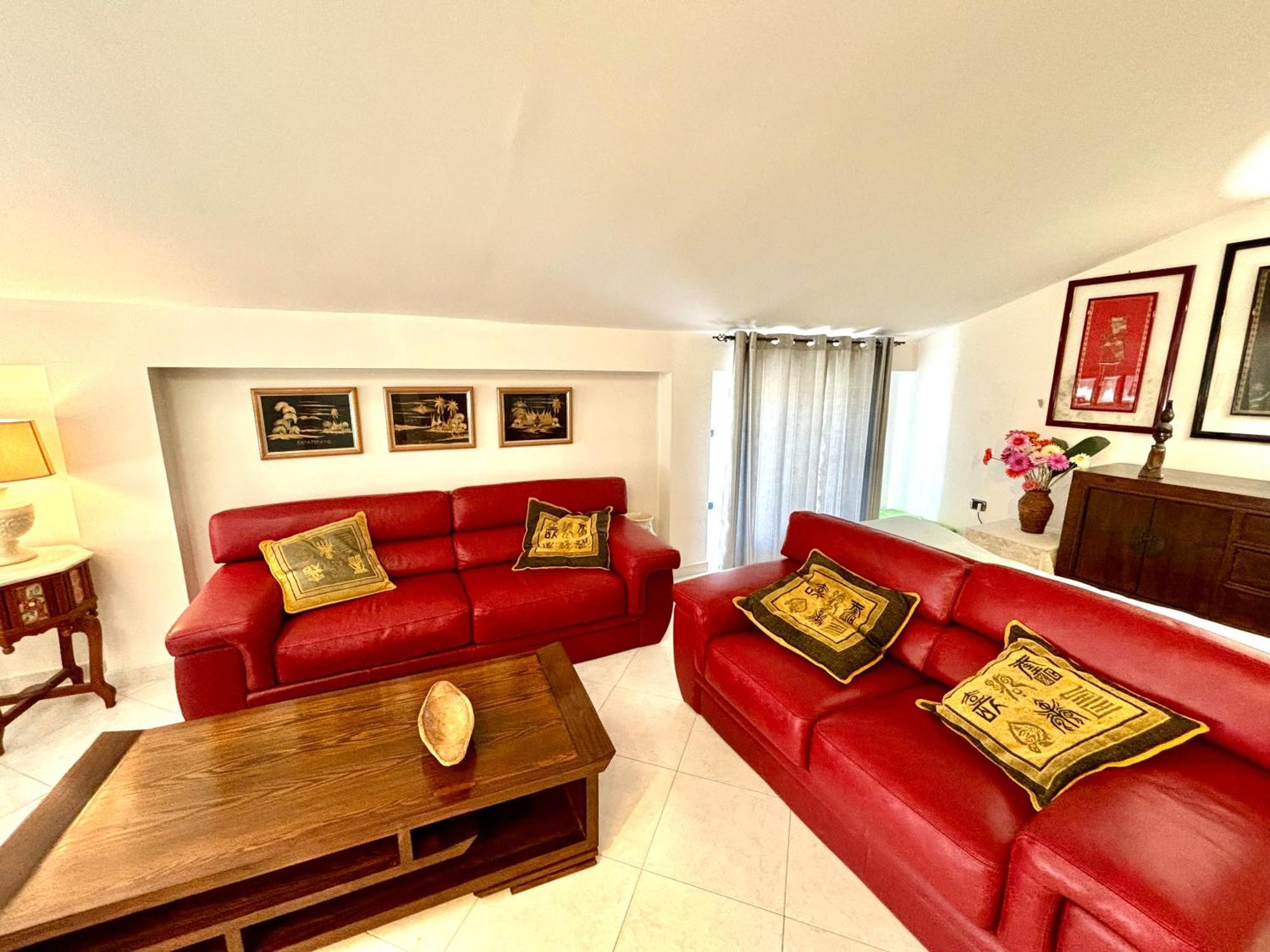 Longlife Isbingias Apartment Cagliari Bagian luar foto