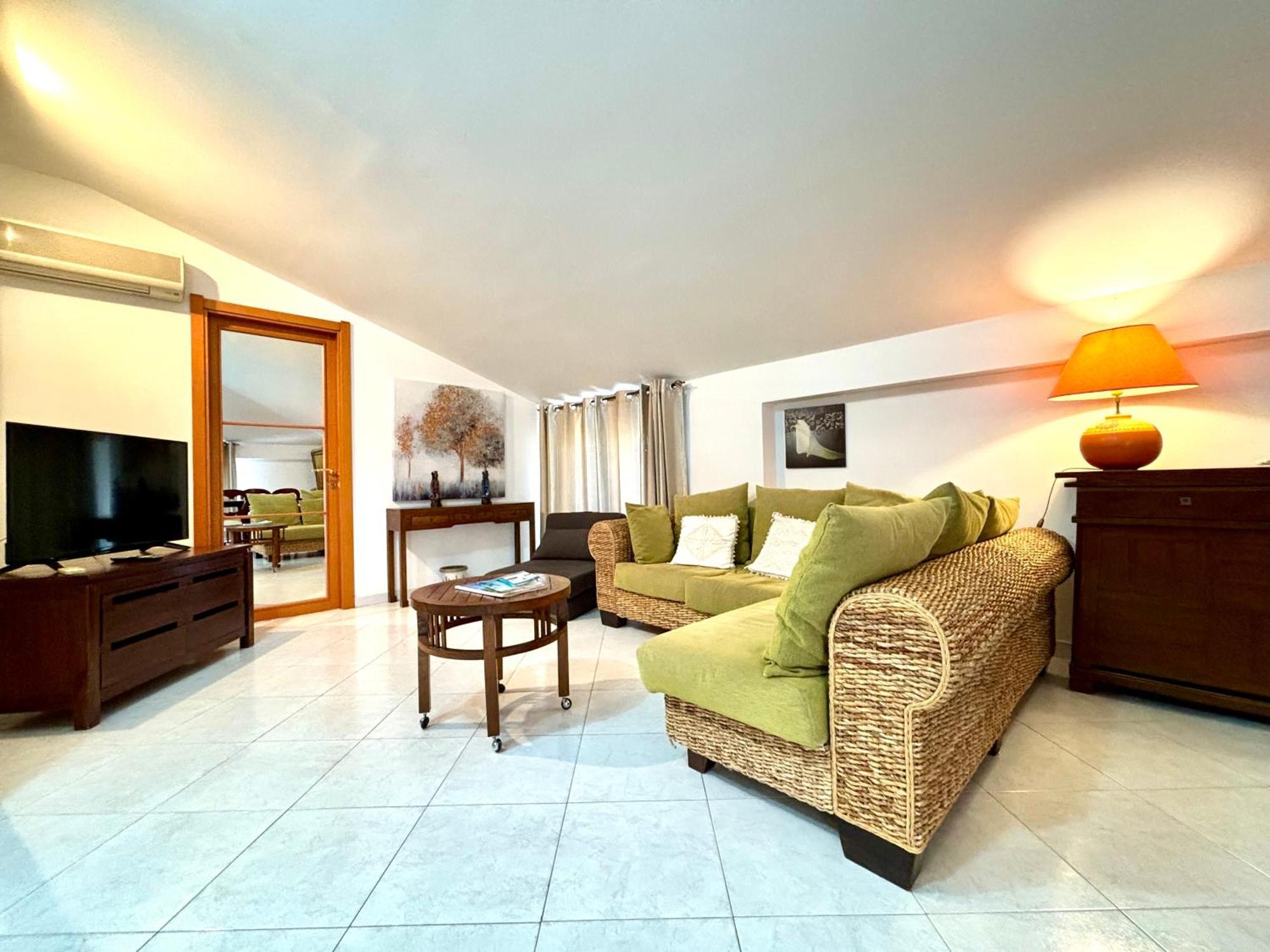 Longlife Isbingias Apartment Cagliari Bagian luar foto